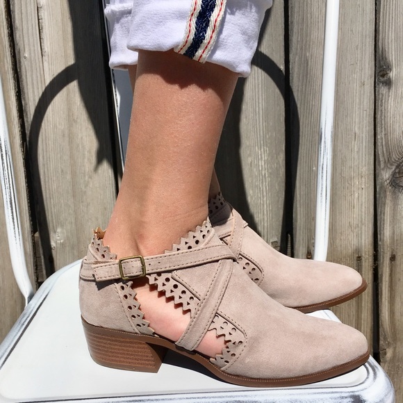 SALE!!! LAST PAIR. Size 10. Taupe Bootie W/ Buckle - Picture 2 of 8